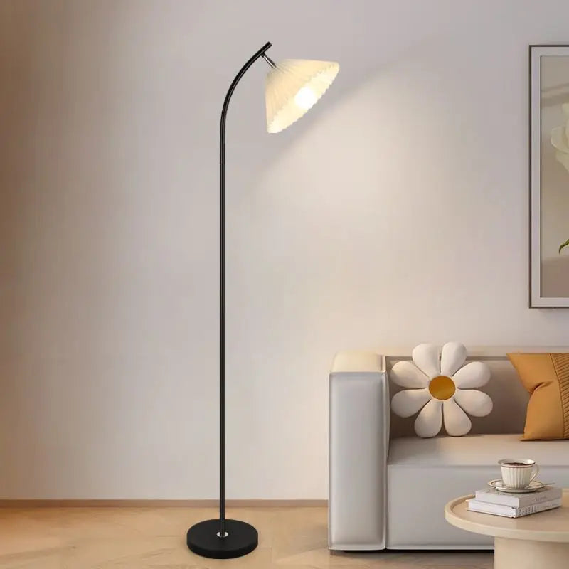 Luminária de Chão Nordic Plissada Moderna para Sala e Quarto